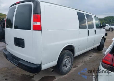 2019 Chevrolet Express G2500 from USA, damaged, VIN 1GCWGAFP3K1367116